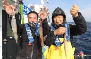 駿河湾・石花海の大型ヤリイカで初釣りを堪能しよう！
