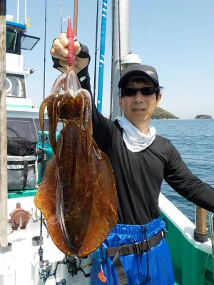 釣り船 久勝丸の2024年5月4日(土)4枚目の写真