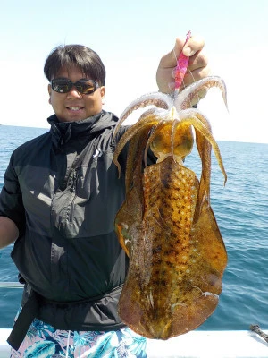 釣り船 久勝丸の2024年5月4日(土)5枚目の写真