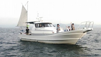 Fisherman Dreams DIの船と店の写真