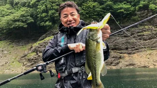 21 ビッグバス連発！夏のビッグベイトゲーム