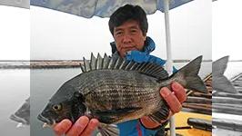 チヌ道一直線 其の六十六 ノッコミ最盛期 いざ 広島県 宇品沖のかかり釣りを極める 釣りビジョン