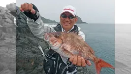 本流のライセンス 梅雨の新潟県粟島釣行