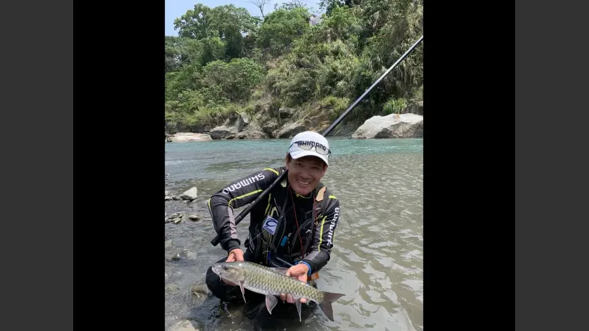 延べ竿で斬る 台湾の本流 〜苦花魚と捲仔に出会う旅〜