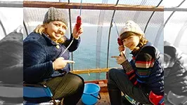 ENJOY FISHING 23 雪景色でもポカポカ ドーム船でワカサギ釣り