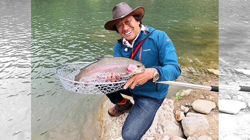 エリアトラベラーズ 92 鱒蔵 釣りビジョン