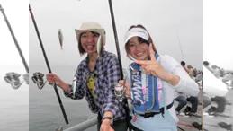 関西発 海釣り派 釣りガールもご満悦 夏の海釣り公園を楽しもう 釣りビジョン