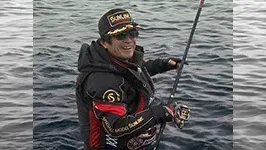 伝心伝承 132　高知県鵜来島　～極寒の海に浮かぶ、巨大オナガの影～