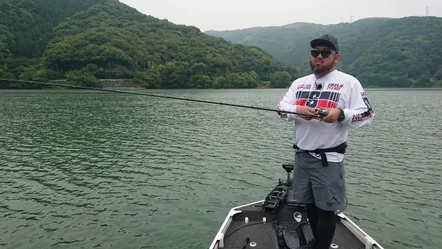 BLACKBASSTAR