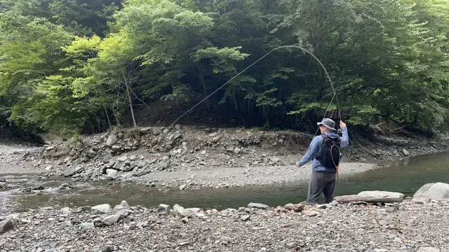 釣りとナニスル？