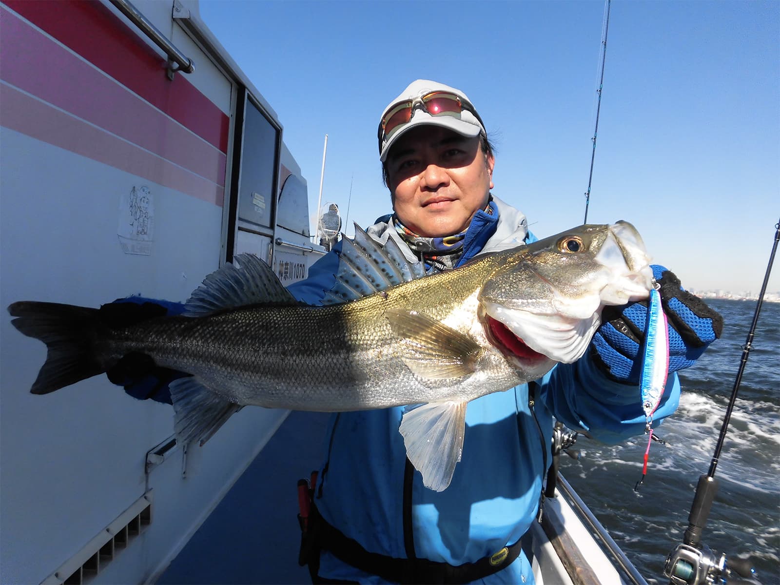 1匹釣れるとお隣にも!ヒットが連鎖!