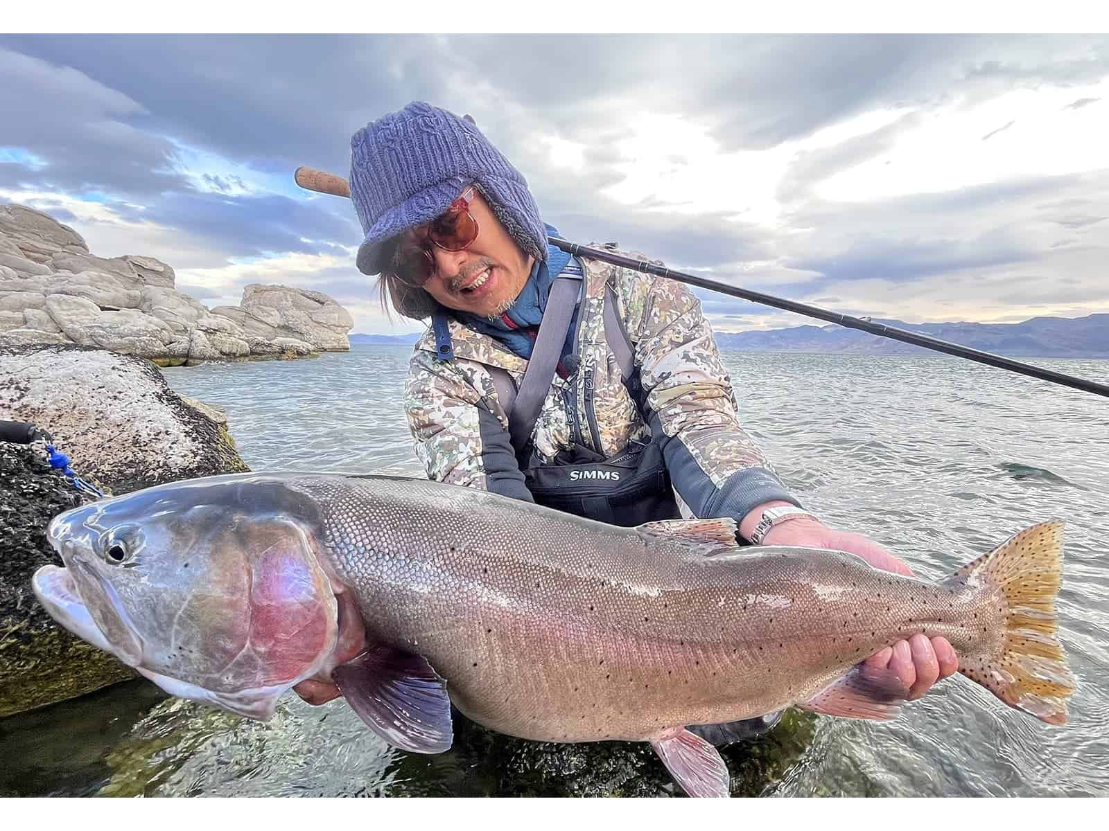 ターゲットはニジマスの亜種「ラホンタンカットスロートトラウト」。世界記録は41lb（18.6kg）。世界のトラウトの中でもかなり大型化する種類だ