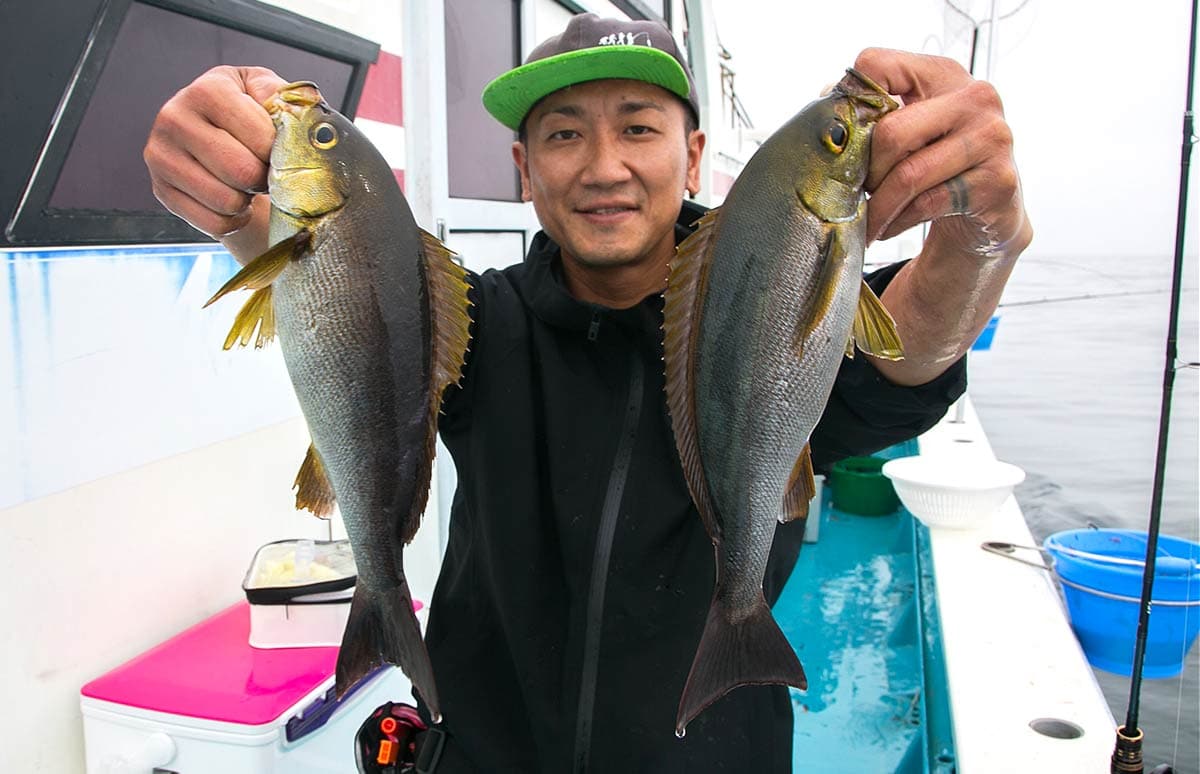 イサキ絶好調！〝欲張り〟後半戦はハナダイ＆マダイ狙いでクーラーが