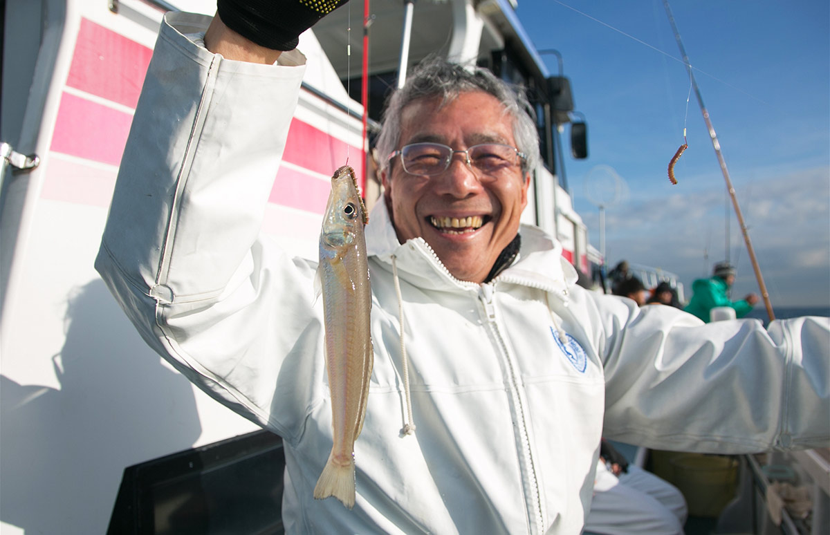 東京湾シロギス絶好調】横浜本牧で束釣り連発！今期は“やる気満々”の春