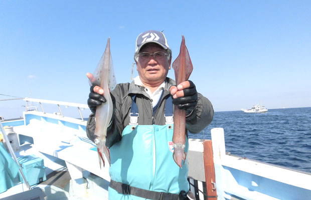 千葉県 勝山港から出船 旬のヤリイカ その食味を満喫 オフショアマガジン 釣りビジョン 千葉県 勝山港から出船 旬のヤリイカ その食味を満喫 オフショアマガジン 釣りビジョン