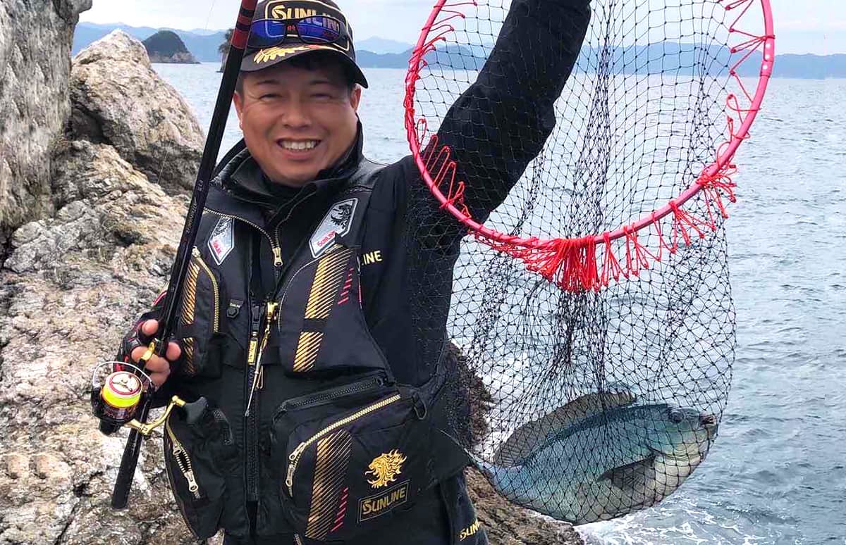 大分県南東部 津久見湾 春が目前の磯から大型グレ釣り 釣りビジョン マガジン 釣りビジョン