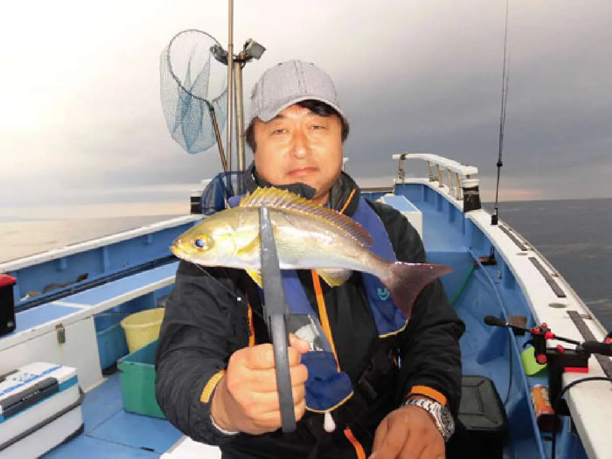前半の“本命”イサキ　池端さん