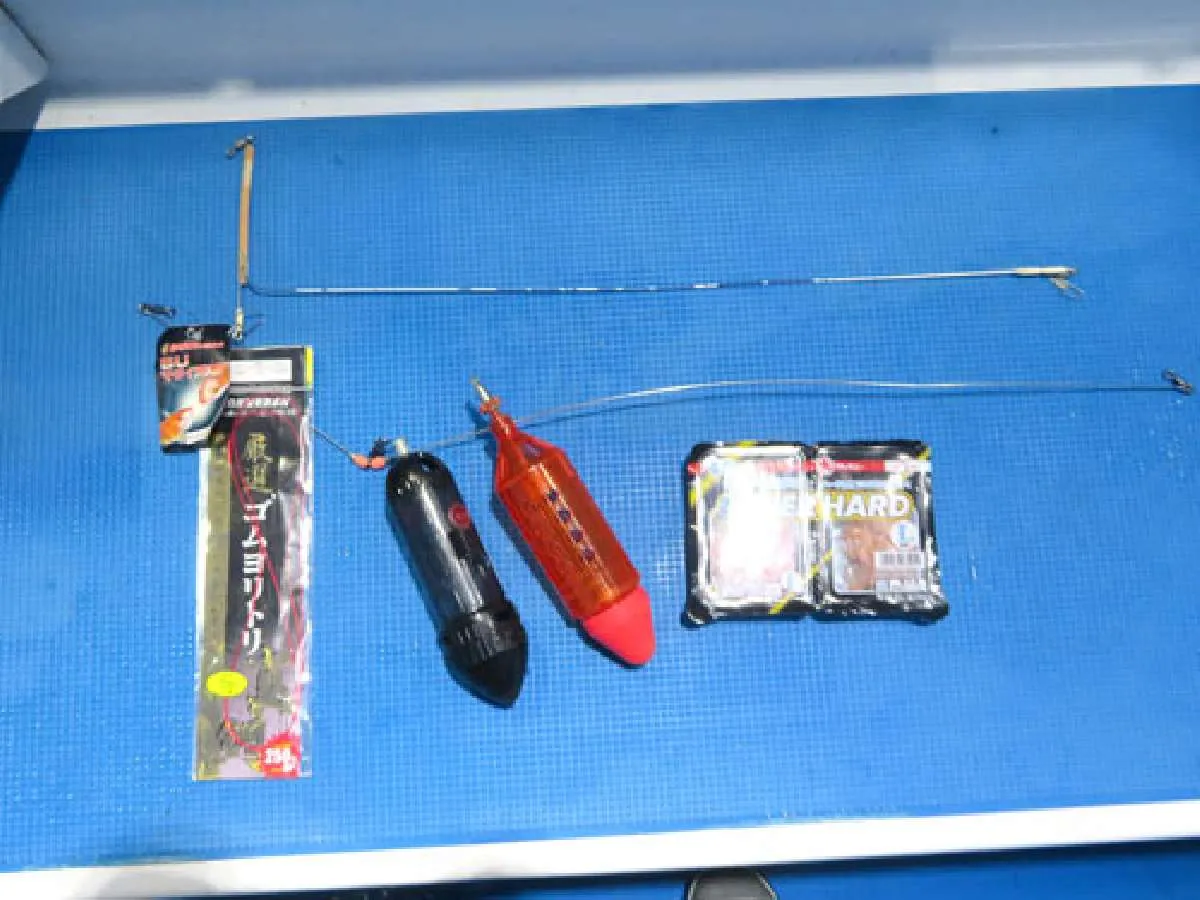 色々な種類の天ビンやコマセカゴ、ゴムクッション等を組み合わせて様々な狙い方をするのも面白い