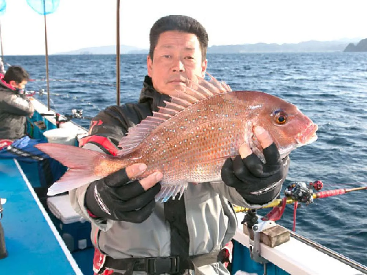 良型を上げた平山さん