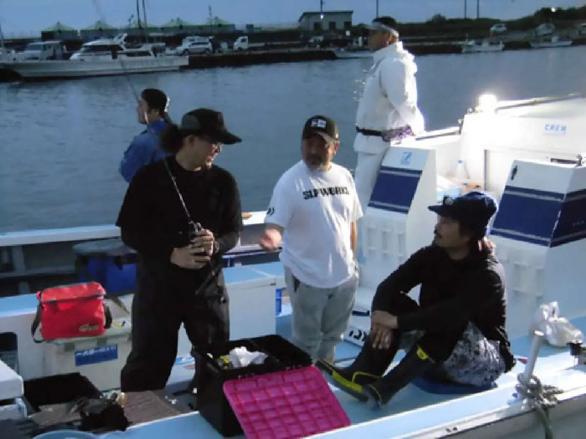 朝から船長と釣り談義