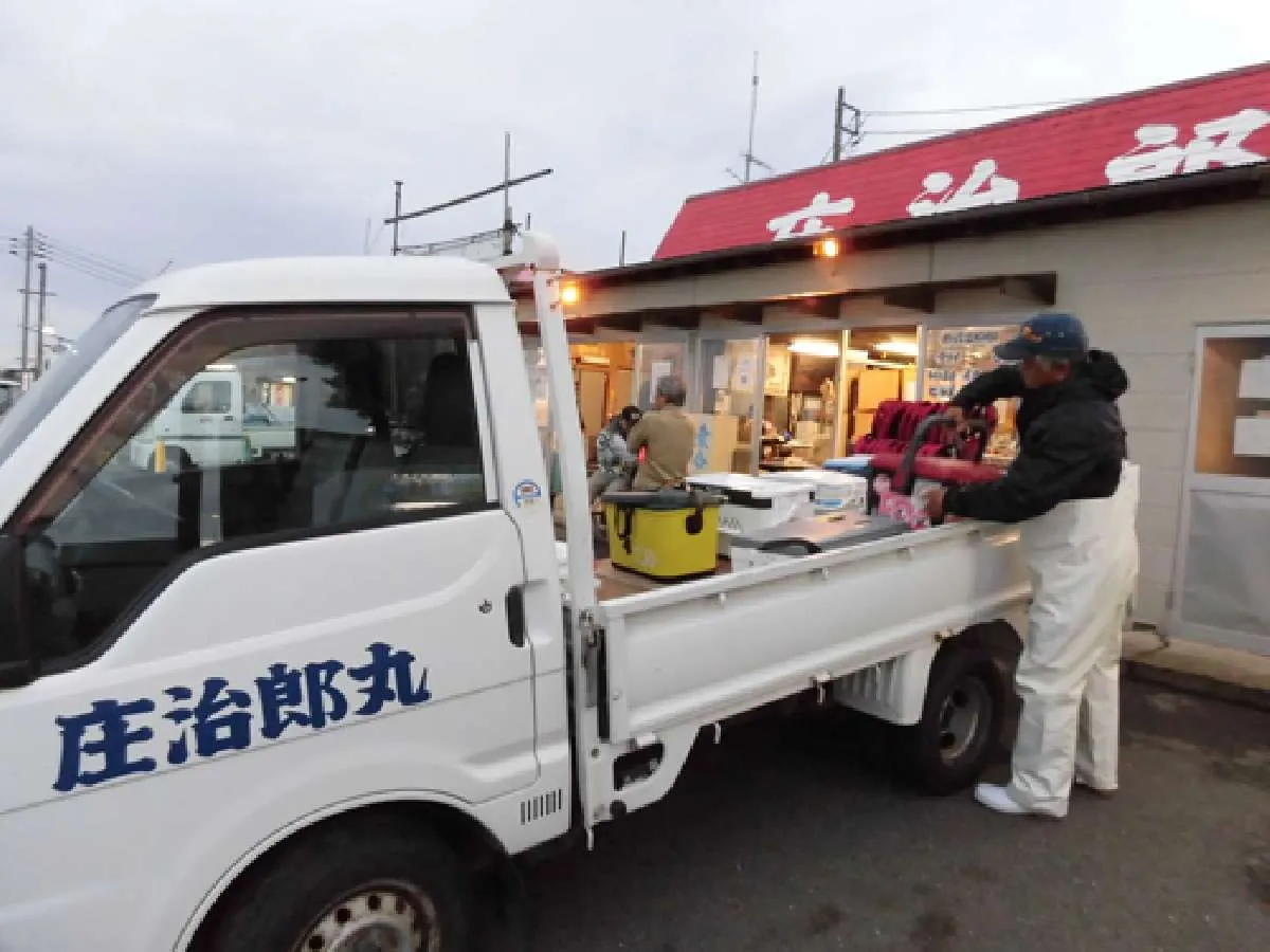 呼び出しがあってから荷物をトラックへ