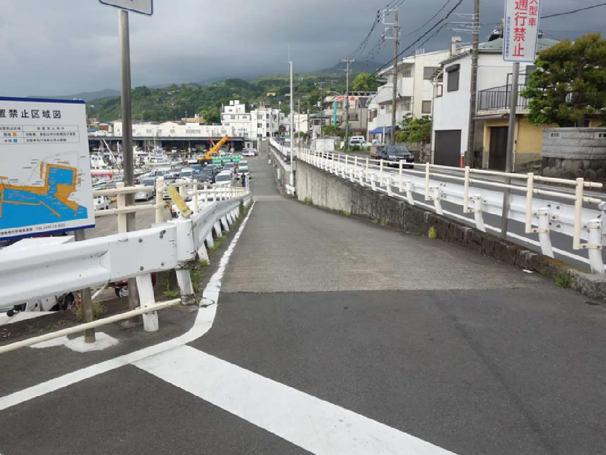 ここから港へ