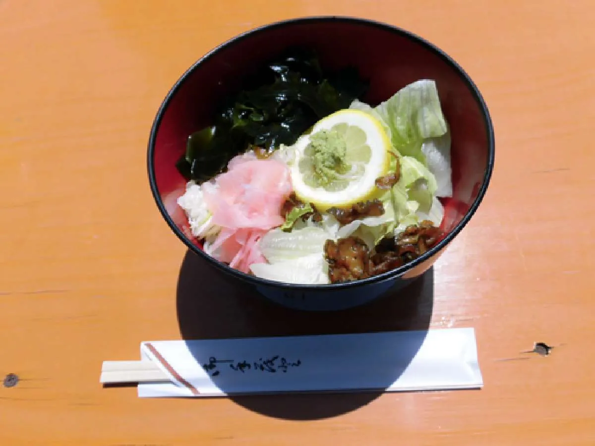 暑い時期は最高、さっぱり冷やしうどん