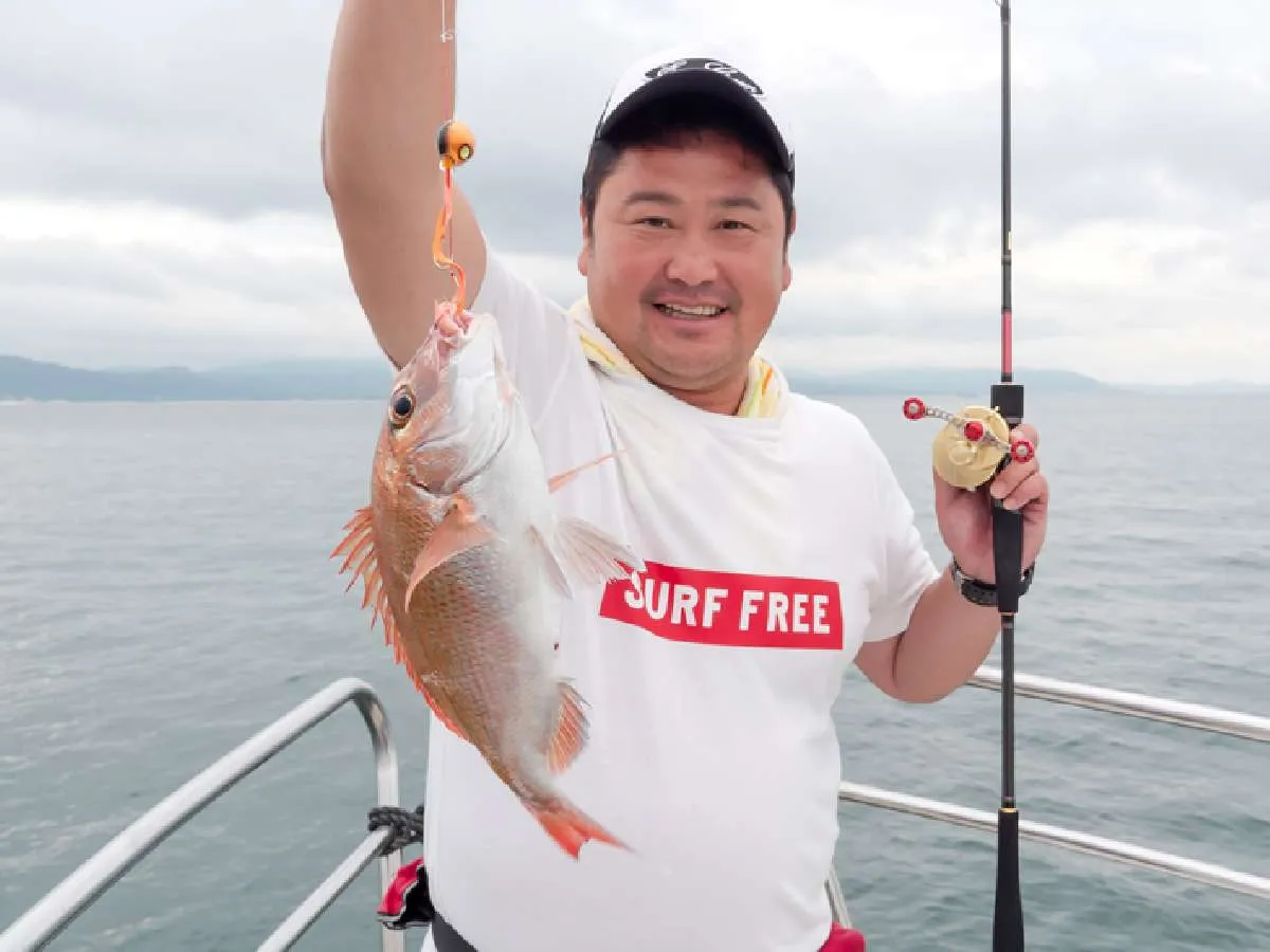 船中1匹目をゲットした荒川さん！