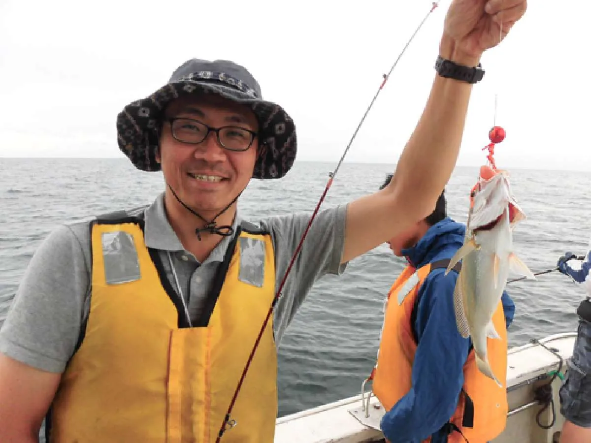 お父さんは何を釣ってもこの笑顔！