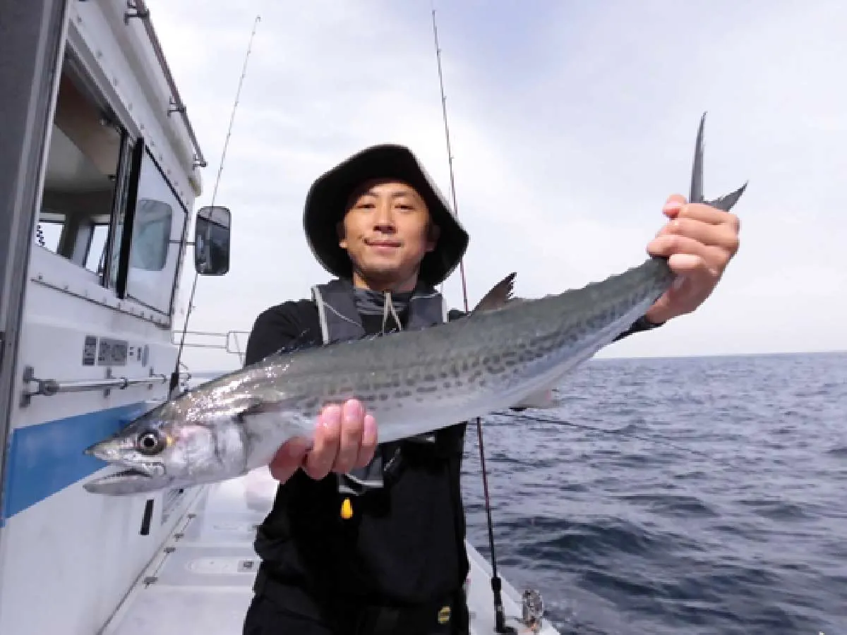 第1投で釣れた大きなサワラ！