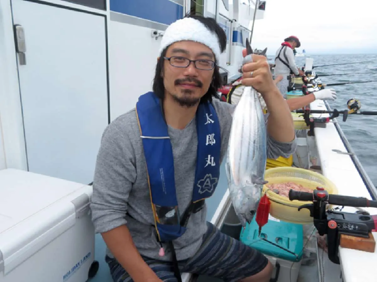 釣り座に関係なく本ガツオがヒットする