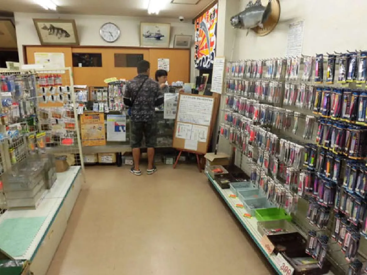 ルアーやフックなど、足りない物があってもほぼ揃う