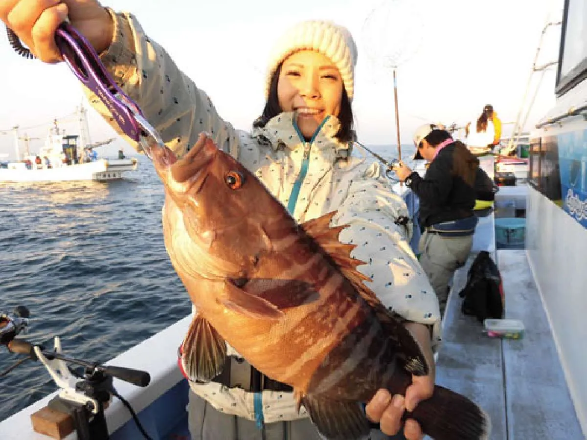 船中最初の魚はポットベリーのマハタ
