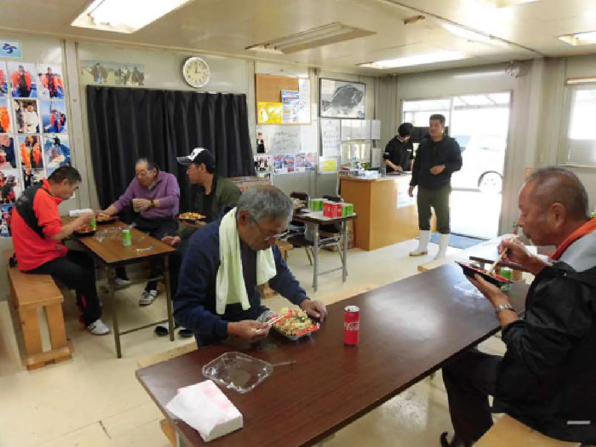 帰港後には昼食のサービス