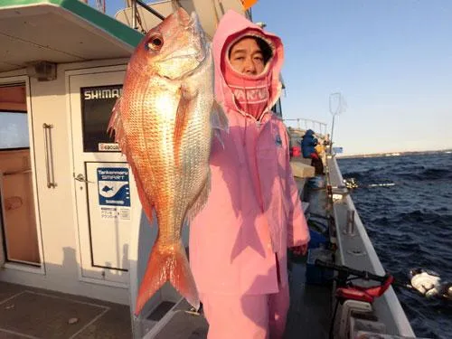 右舷大ドモでヒット