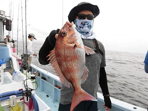にわかに食いが立ち、魚も興奮色！