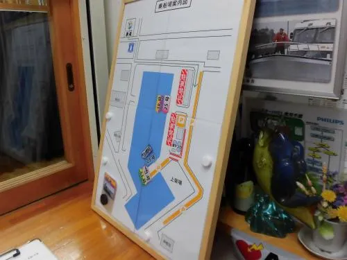 宿から港に移動。地図があるので参考に
