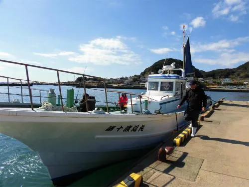 釣り座は船長の指示で割り振られる