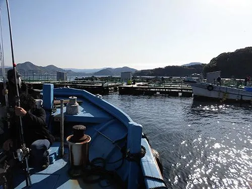 航行５分程で筏に到着