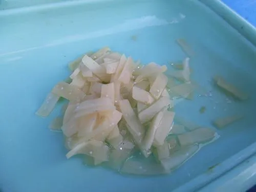 丁寧に切りそろえられた付け餌