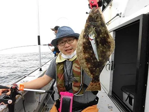 「初ヒラメ釣りです！うれしい！」