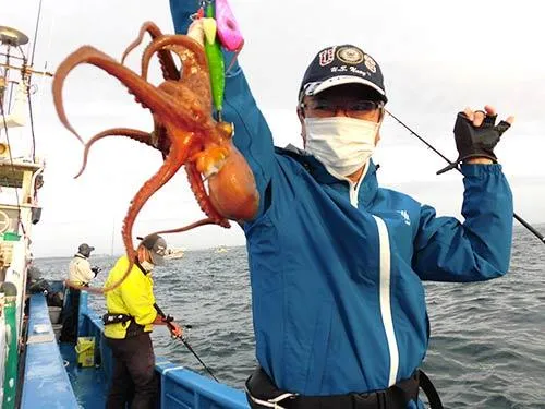 左舷側に全員並び横流しで狙った