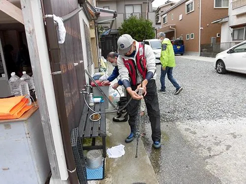 宿に戻って道具洗い