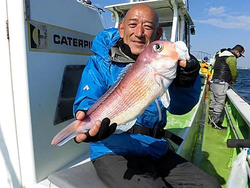 50cmのビッグワン浮上