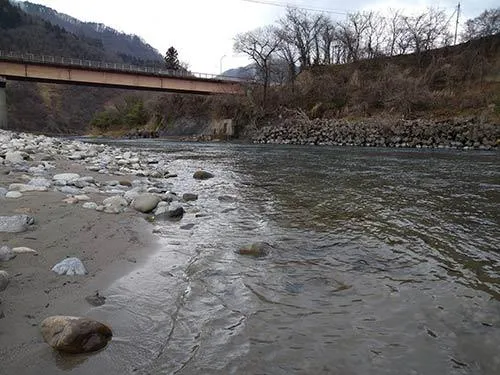 橋木橋の流れ