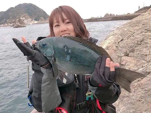 43.5cmのグレと田尻さん