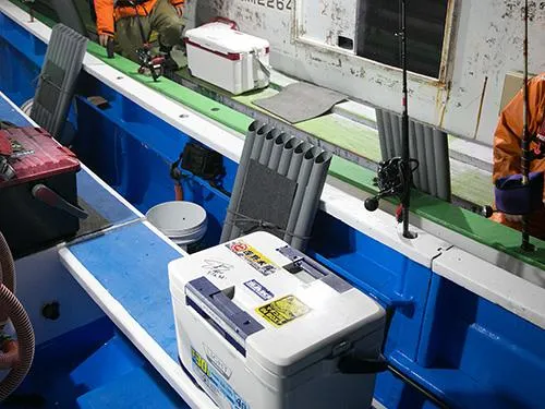 投入機などは船宿で貸してくれる