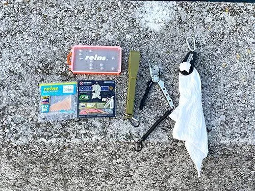 港に持参した釣り道具たち