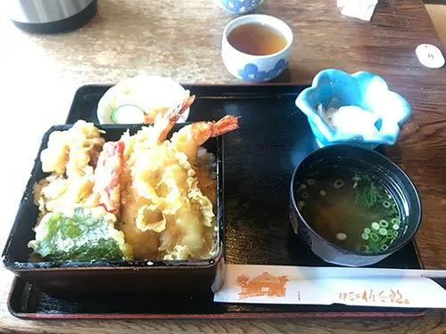 腹が減っては戦ができぬ！天丼で英気を養う