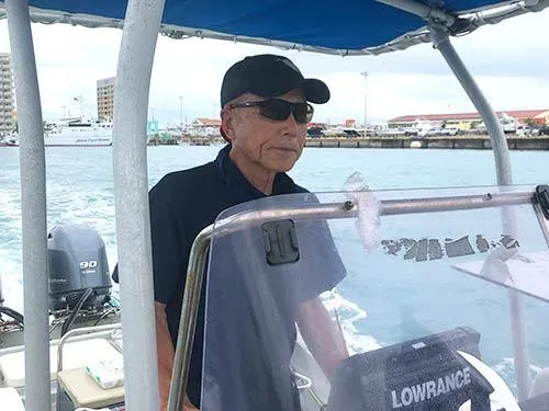 この海域を知り尽くしている鈴木キャプテンと共に出船